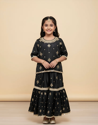 Shab-e-Rung	- Black Gharara Set