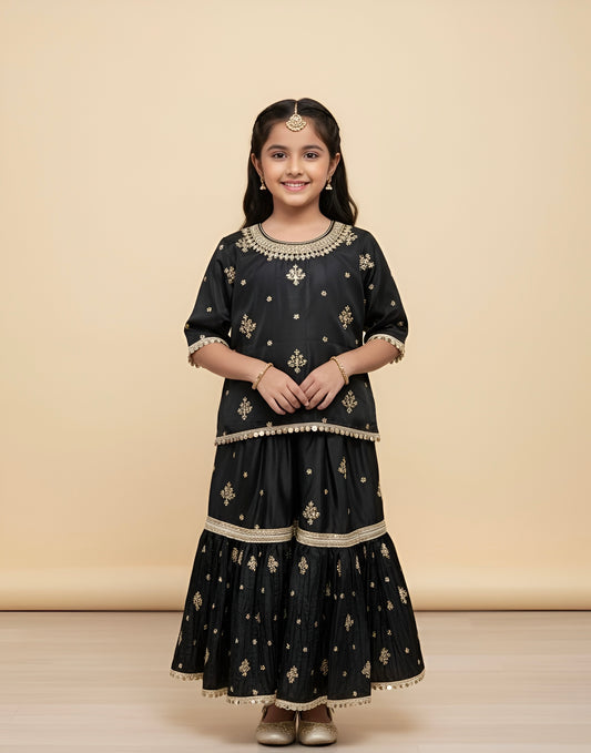 Shab-e-Rung	- Black Gharara Set