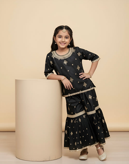 Shab-e-Rung	- Black Gharara Set